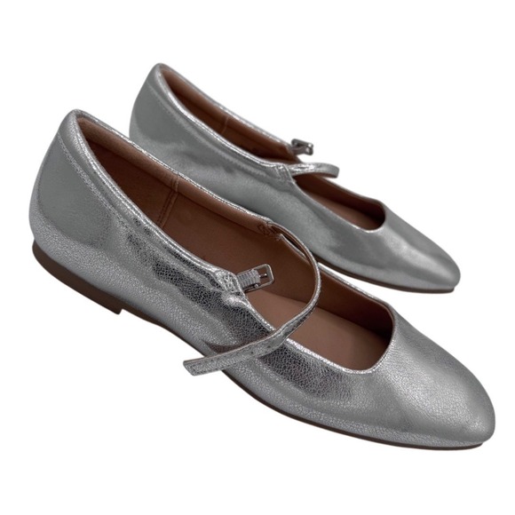 wild fable Shoes - Wild Fable Mary Jane Square Toe Flats Womens 6.5 Silver Metallic Buckle Strap